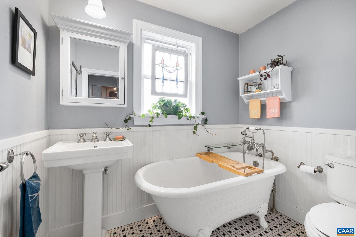 5834 SAINT GEORGE AVE, CROZET, Virginia 22932, 3 Bedrooms Bedrooms, ,3 BathroomsBathrooms,Residential,For sale,5834 SAINT GEORGE AVE,673601 MLS # 673601