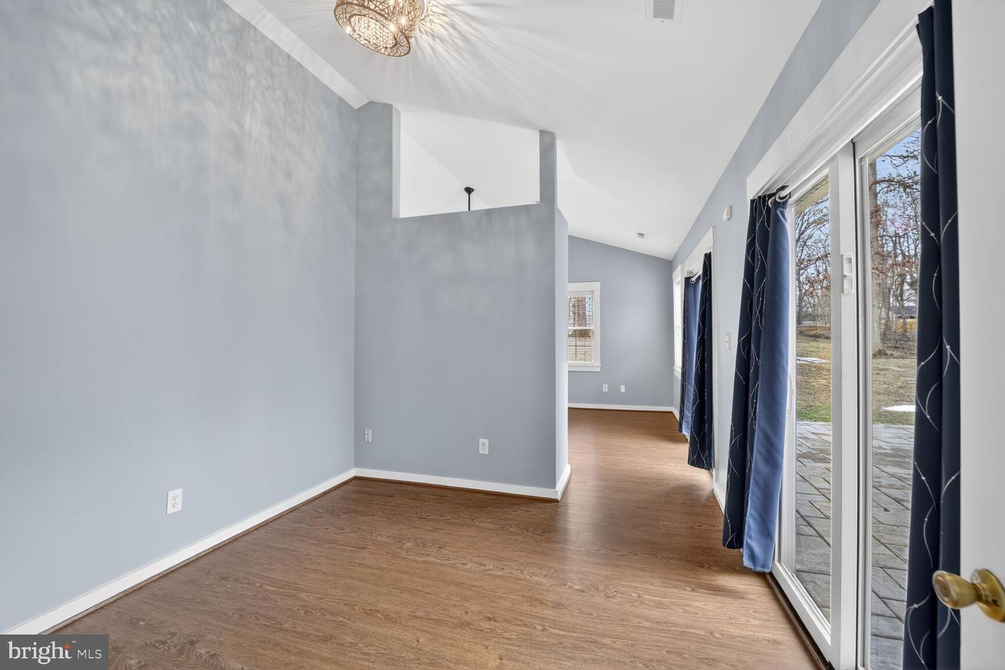 7716 FRANCES DR, ALEXANDRIA, Virginia 22306, 3 Bedrooms Bedrooms, ,2 BathroomsBathrooms,Residential,For sale,7716 FRANCES DR,VAFX2292508 MLS # VAFX2292508