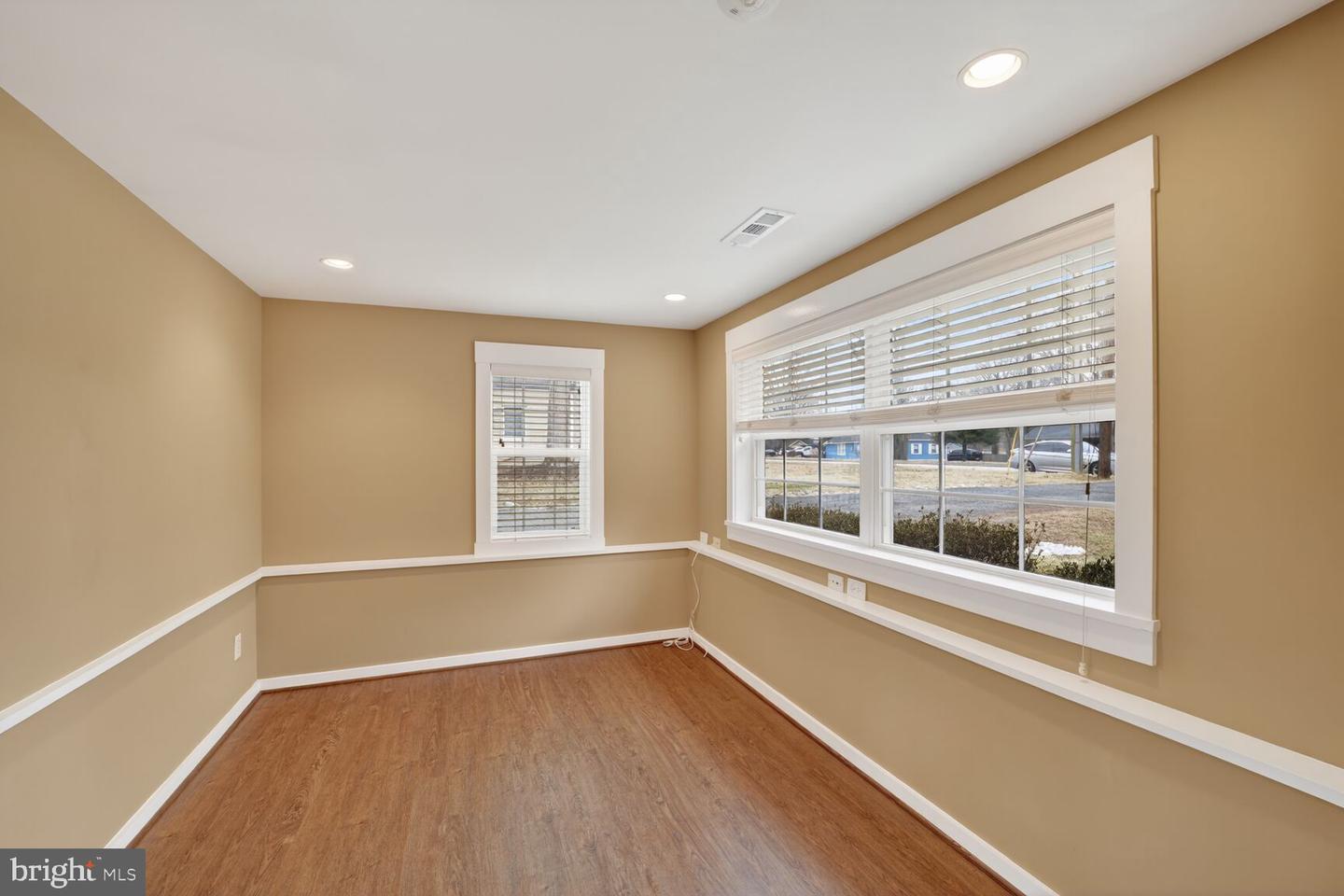 7716 FRANCES DR, ALEXANDRIA, Virginia 22306, 3 Bedrooms Bedrooms, ,2 BathroomsBathrooms,Residential,For sale,7716 FRANCES DR,VAFX2292508 MLS # VAFX2292508