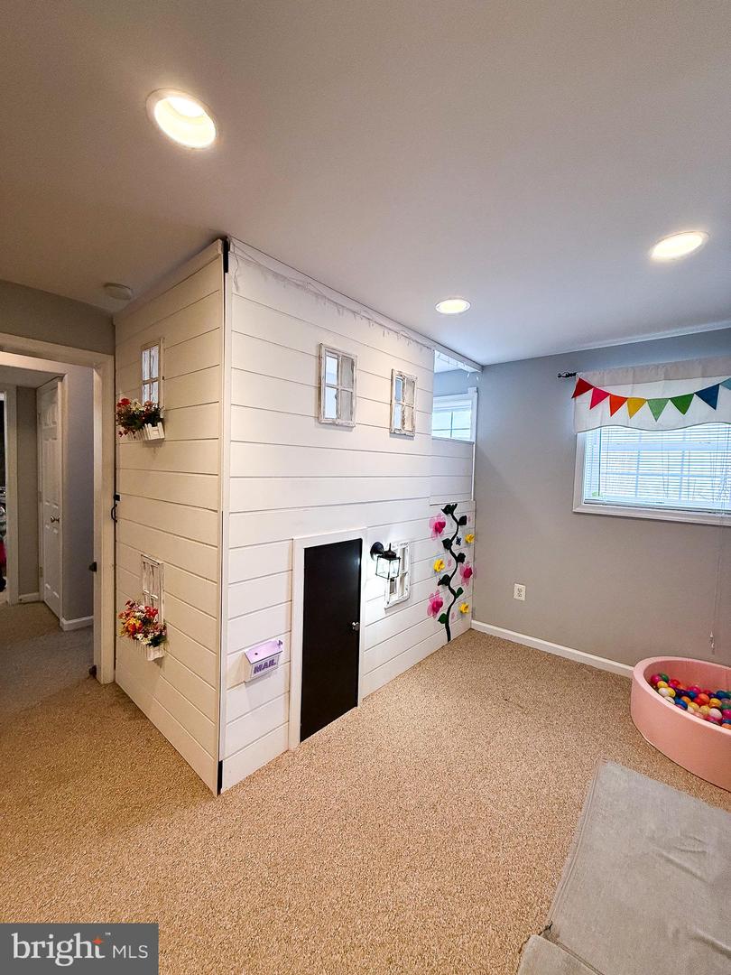 9 WHEELWRIGHT LN, STAFFORD, Virginia 22554, 4 Bedrooms Bedrooms, ,3 BathroomsBathrooms,Residential,For sale,9 WHEELWRIGHT LN,VAST2046414 MLS # VAST2046414