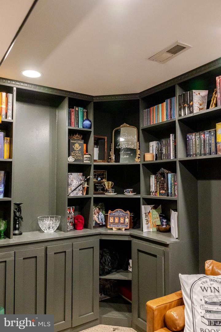 9 WHEELWRIGHT LN, STAFFORD, Virginia 22554, 4 Bedrooms Bedrooms, ,3 BathroomsBathrooms,Residential,For sale,9 WHEELWRIGHT LN,VAST2046414 MLS # VAST2046414