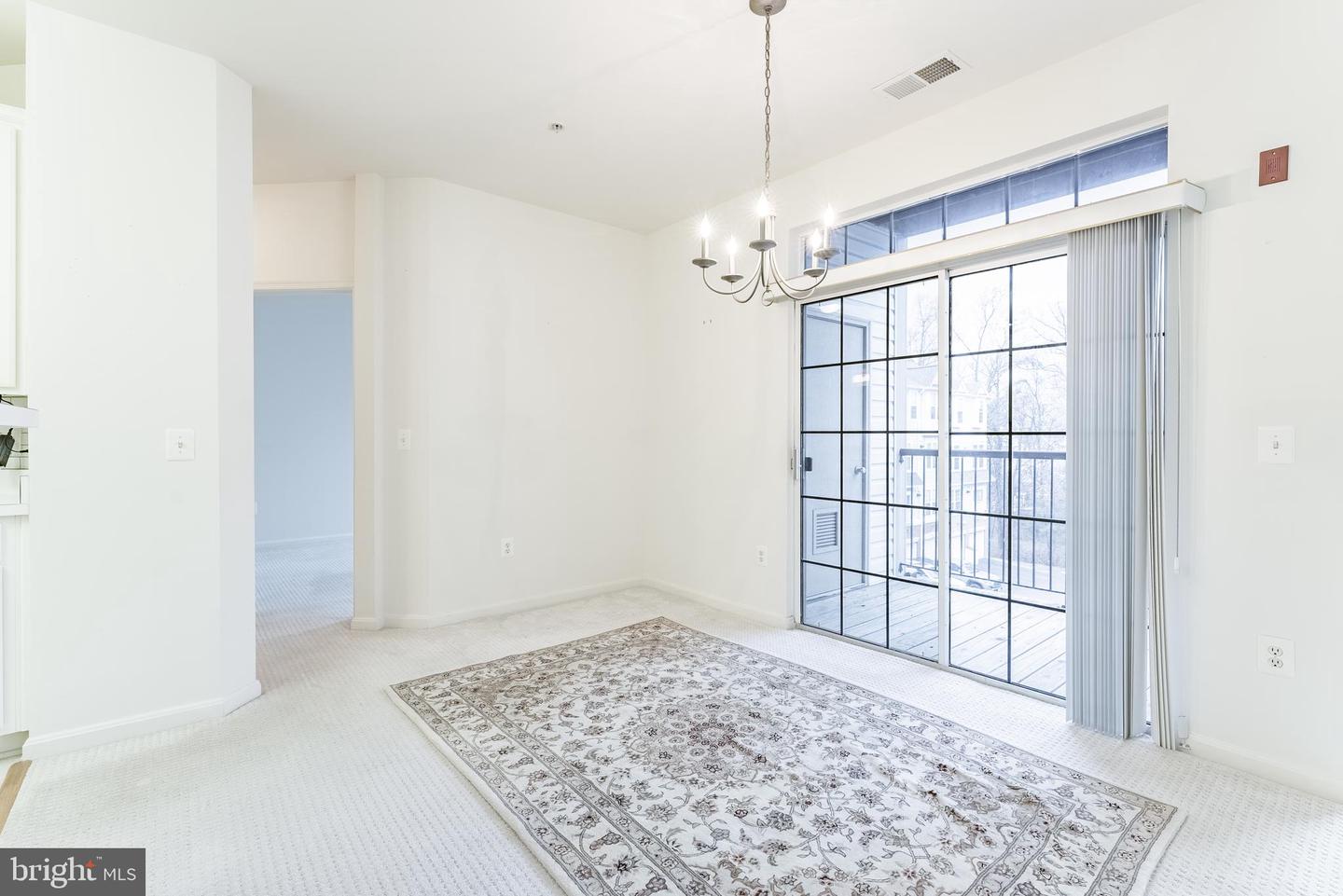 11575 CAVALIER LANDING CT #301, FAIRFAX, Virginia 22030, 2 Bedrooms Bedrooms, ,2 BathroomsBathrooms,Residential,For sale,11575 CAVALIER LANDING CT #301,VAFX2292522 MLS # VAFX2292522