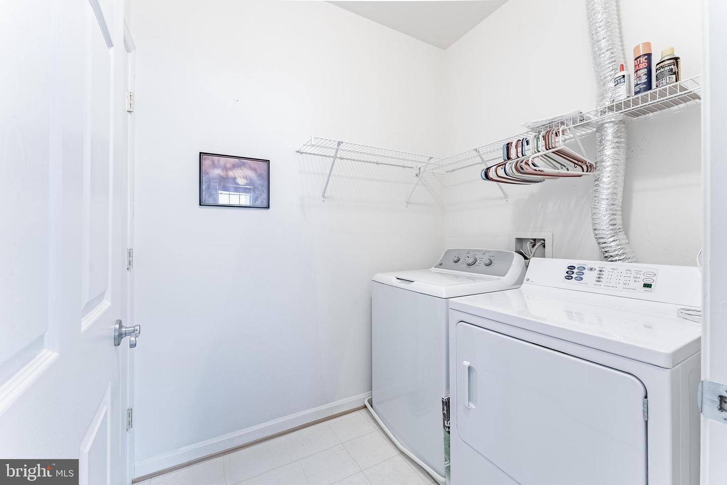 11575 CAVALIER LANDING CT #301, FAIRFAX, Virginia 22030, 2 Bedrooms Bedrooms, ,2 BathroomsBathrooms,Residential,For sale,11575 CAVALIER LANDING CT #301,VAFX2292522 MLS # VAFX2292522