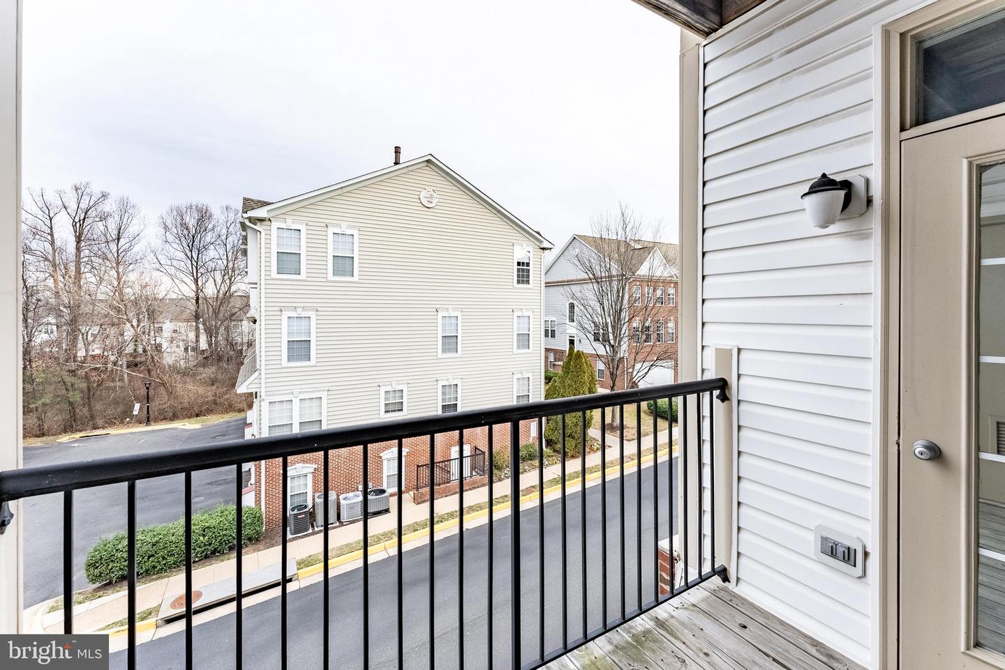 11575 CAVALIER LANDING CT #301, FAIRFAX, Virginia 22030, 2 Bedrooms Bedrooms, ,2 BathroomsBathrooms,Residential,For sale,11575 CAVALIER LANDING CT #301,VAFX2292522 MLS # VAFX2292522