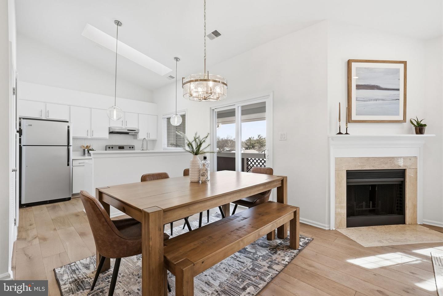 12940-C GRAYS POINTE RD #12940-C, FAIRFAX, Virginia 22033, 2 Bedrooms Bedrooms, ,2 BathroomsBathrooms,Residential,For sale,12940-C GRAYS POINTE RD #12940-C,VAFX2292742 MLS # VAFX2292742