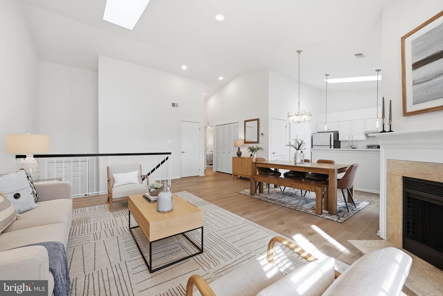 12940-C GRAYS POINTE RD #12940-C, FAIRFAX, Virginia 22033, 2 Bedrooms Bedrooms, ,2 BathroomsBathrooms,Residential,For sale,12940-C GRAYS POINTE RD #12940-C,VAFX2292742 MLS # VAFX2292742