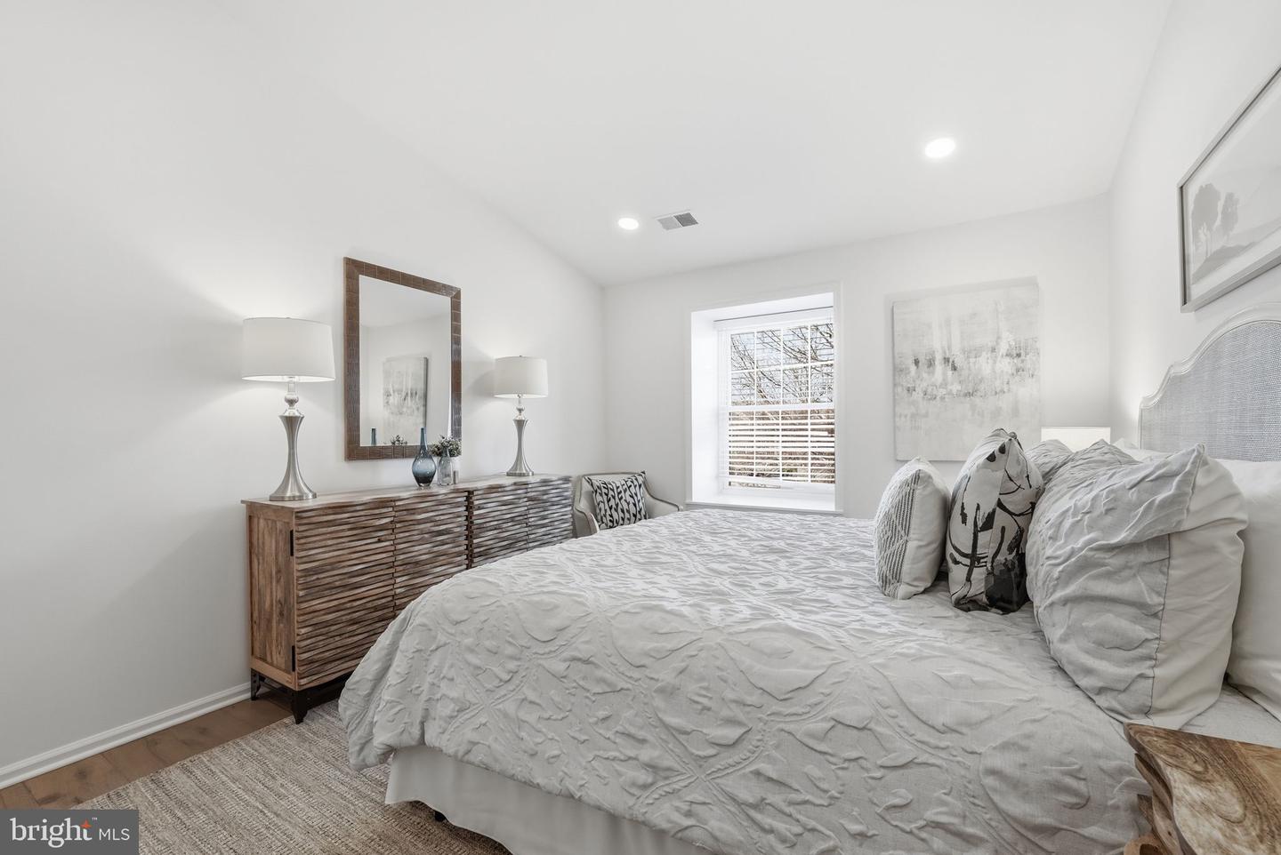 12940-C GRAYS POINTE RD #12940-C, FAIRFAX, Virginia 22033, 2 Bedrooms Bedrooms, ,2 BathroomsBathrooms,Residential,For sale,12940-C GRAYS POINTE RD #12940-C,VAFX2292742 MLS # VAFX2292742