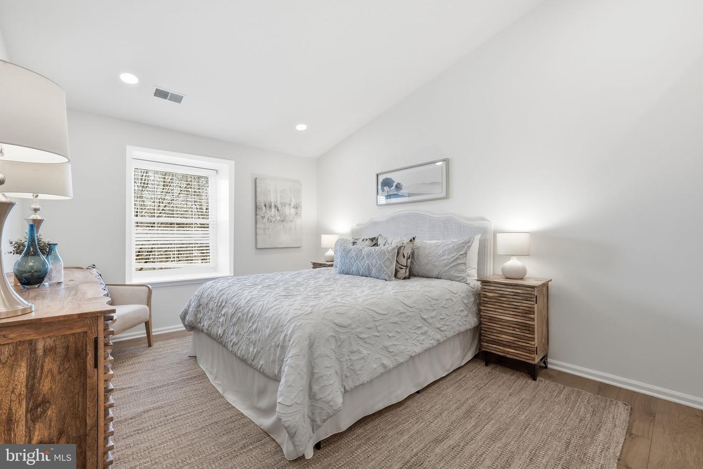 12940-C GRAYS POINTE RD #12940-C, FAIRFAX, Virginia 22033, 2 Bedrooms Bedrooms, ,2 BathroomsBathrooms,Residential,For sale,12940-C GRAYS POINTE RD #12940-C,VAFX2292742 MLS # VAFX2292742