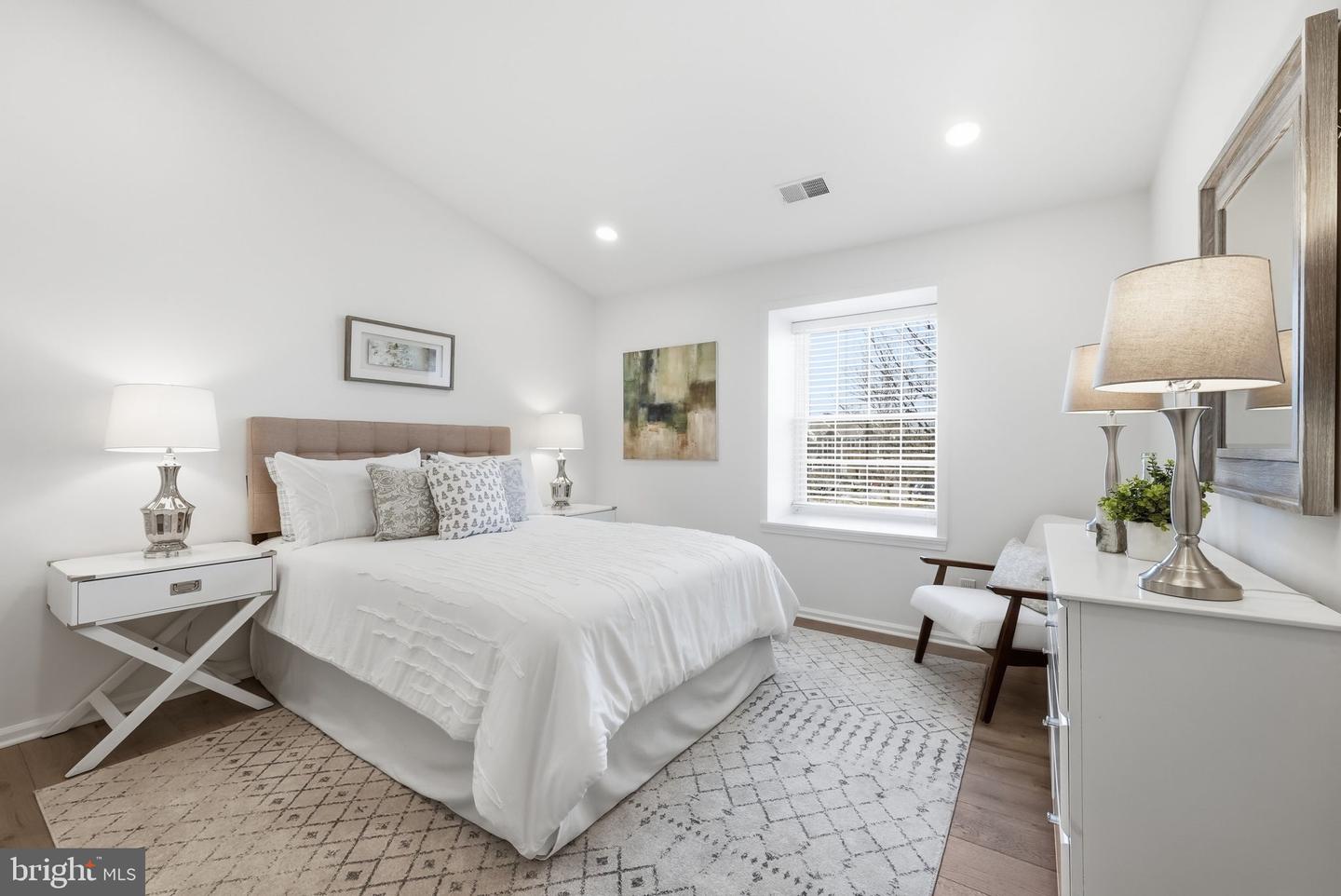 12940-C GRAYS POINTE RD #12940-C, FAIRFAX, Virginia 22033, 2 Bedrooms Bedrooms, ,2 BathroomsBathrooms,Residential,For sale,12940-C GRAYS POINTE RD #12940-C,VAFX2292742 MLS # VAFX2292742