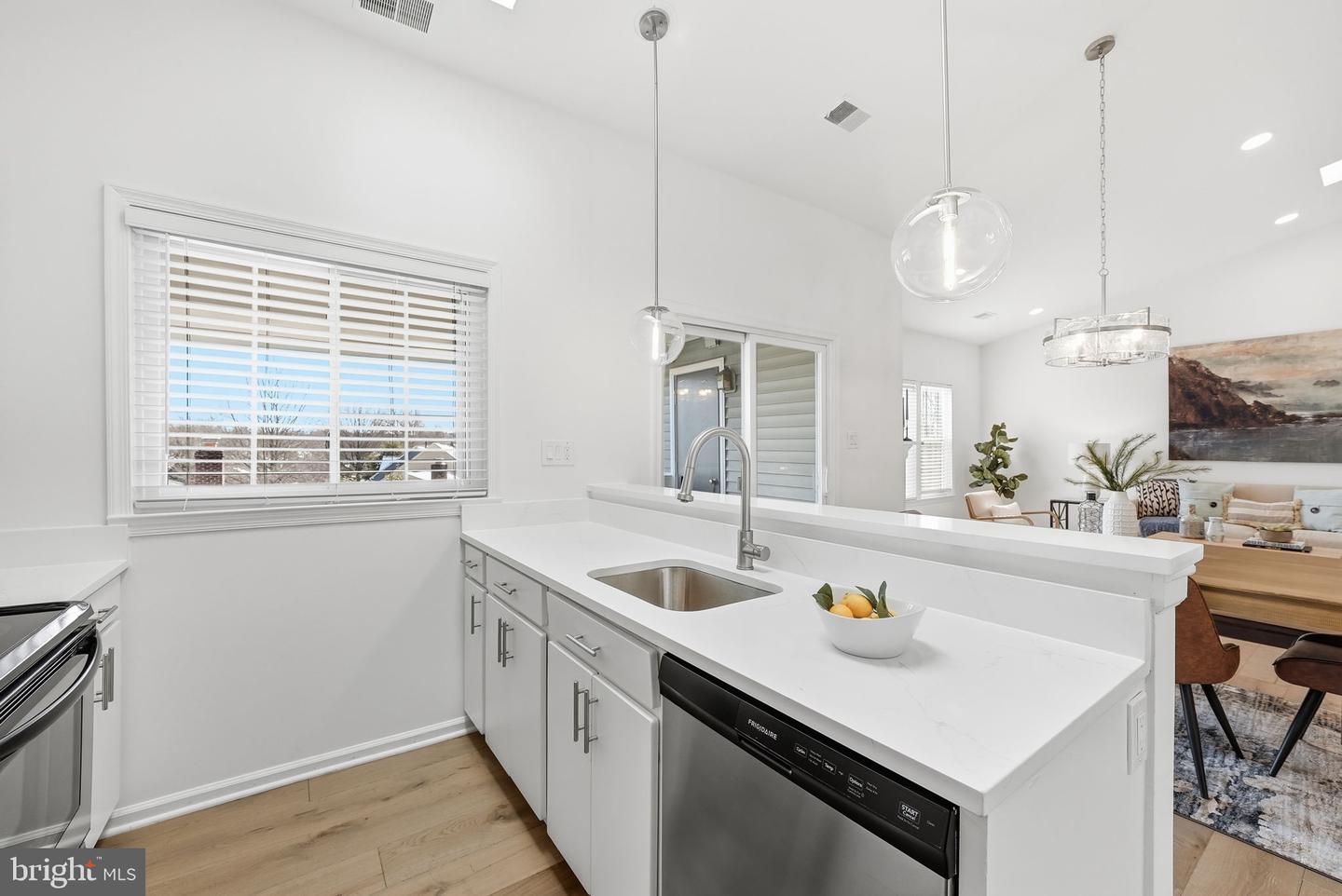 12940-C GRAYS POINTE RD #12940-C, FAIRFAX, Virginia 22033, 2 Bedrooms Bedrooms, ,2 BathroomsBathrooms,Residential,For sale,12940-C GRAYS POINTE RD #12940-C,VAFX2292742 MLS # VAFX2292742