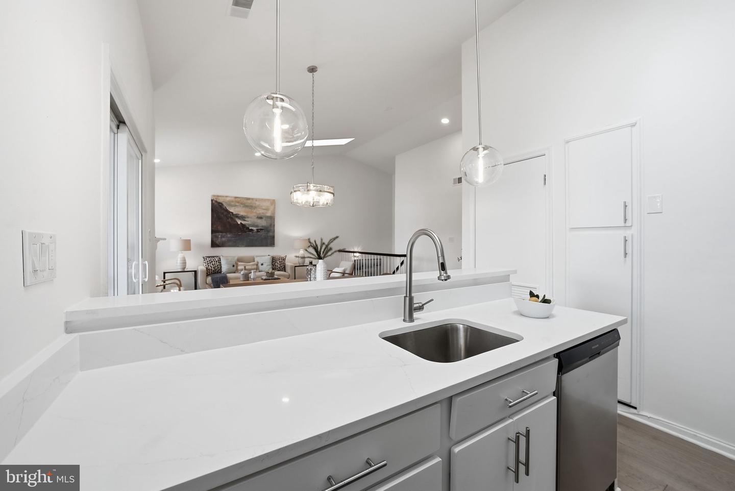 12940-C GRAYS POINTE RD #12940-C, FAIRFAX, Virginia 22033, 2 Bedrooms Bedrooms, ,2 BathroomsBathrooms,Residential,For sale,12940-C GRAYS POINTE RD #12940-C,VAFX2292742 MLS # VAFX2292742