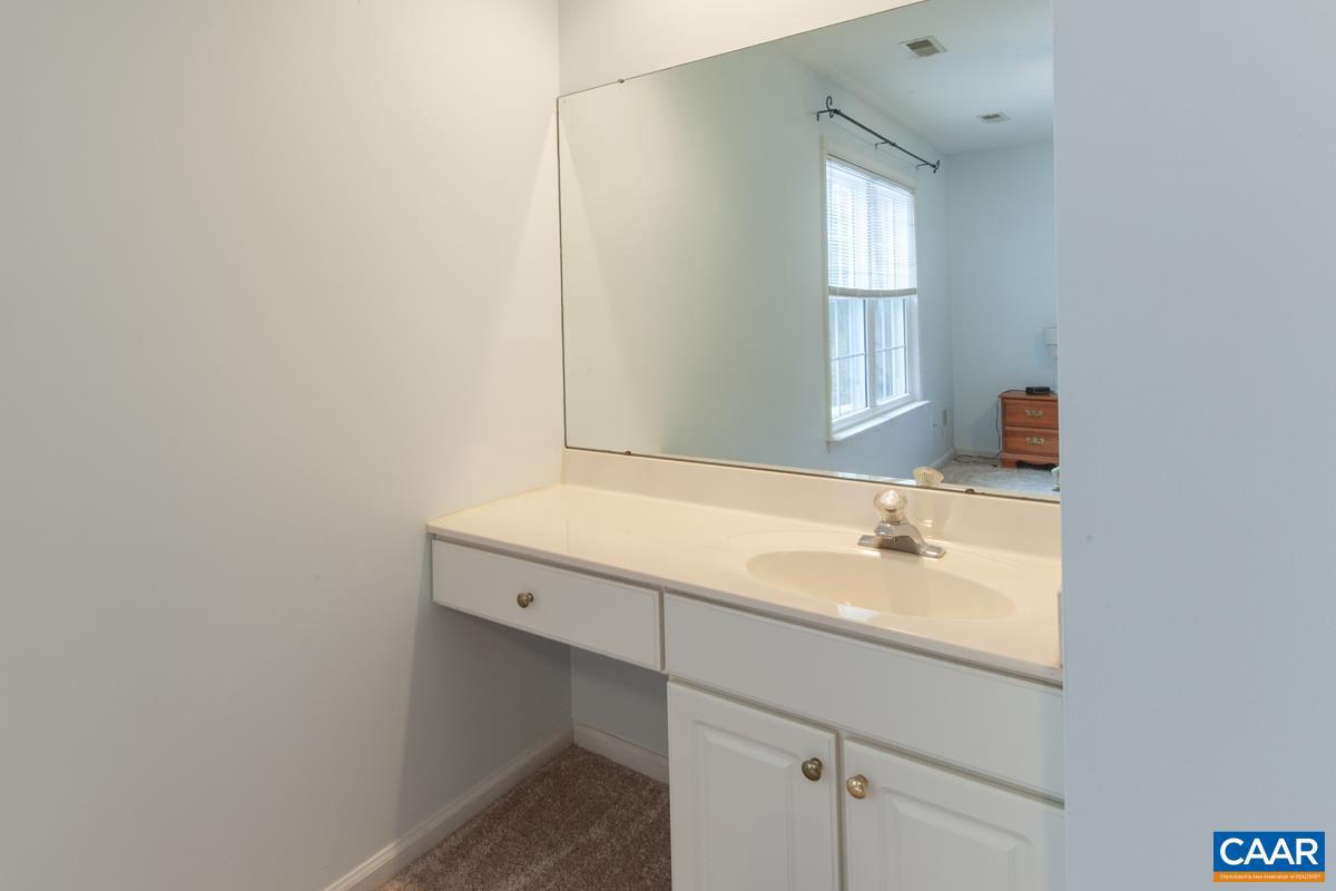 3595 MONTGOMERY LN, CHARLOTTESVILLE, Virginia 22903, 5 Bedrooms Bedrooms, ,3 BathroomsBathrooms,Residential,For sale,3595 MONTGOMERY LN,673665 MLS # 673665