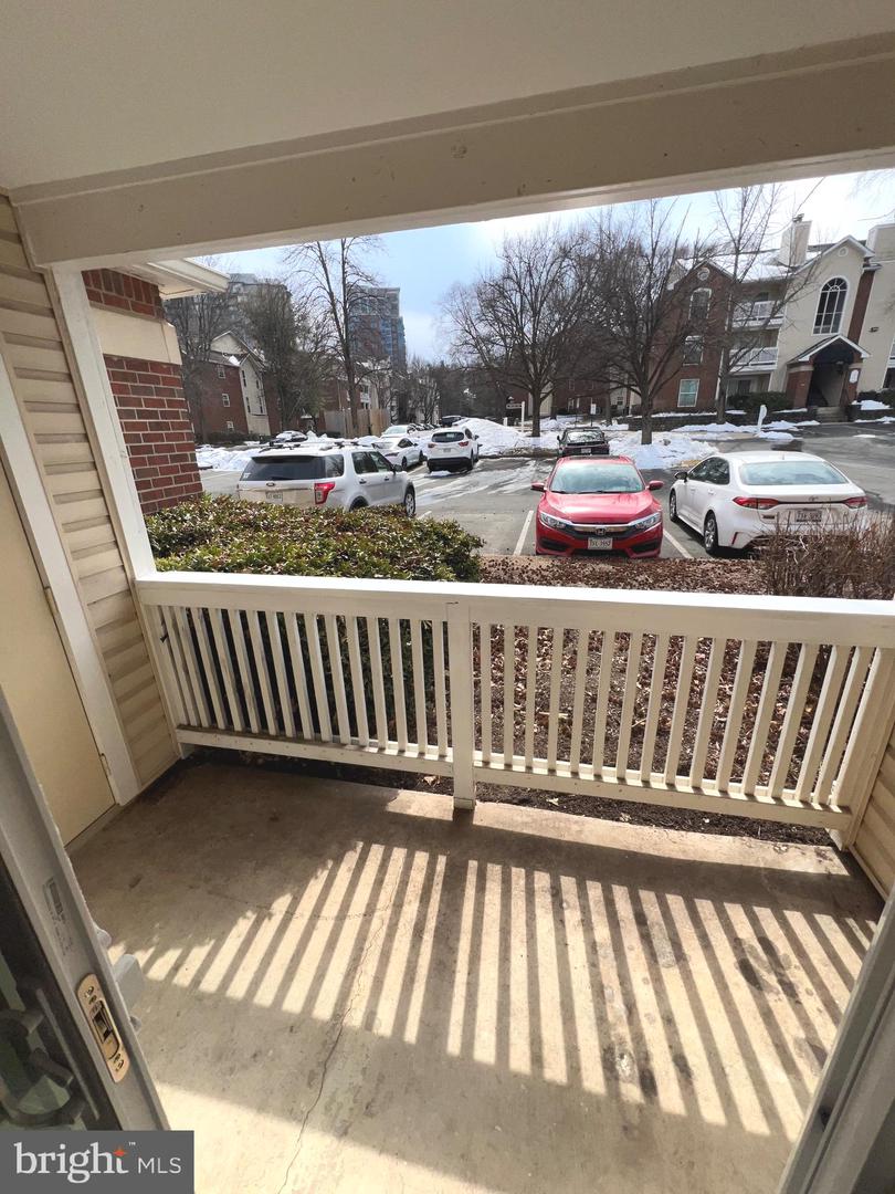 1540 LINCOLN WAY #101B, MCLEAN, Virginia 22102, 1 Bedroom Bedrooms, ,1 BathroomBathrooms,Residential,For sale,1540 LINCOLN WAY #101B,VAFX2292800 MLS # VAFX2292800