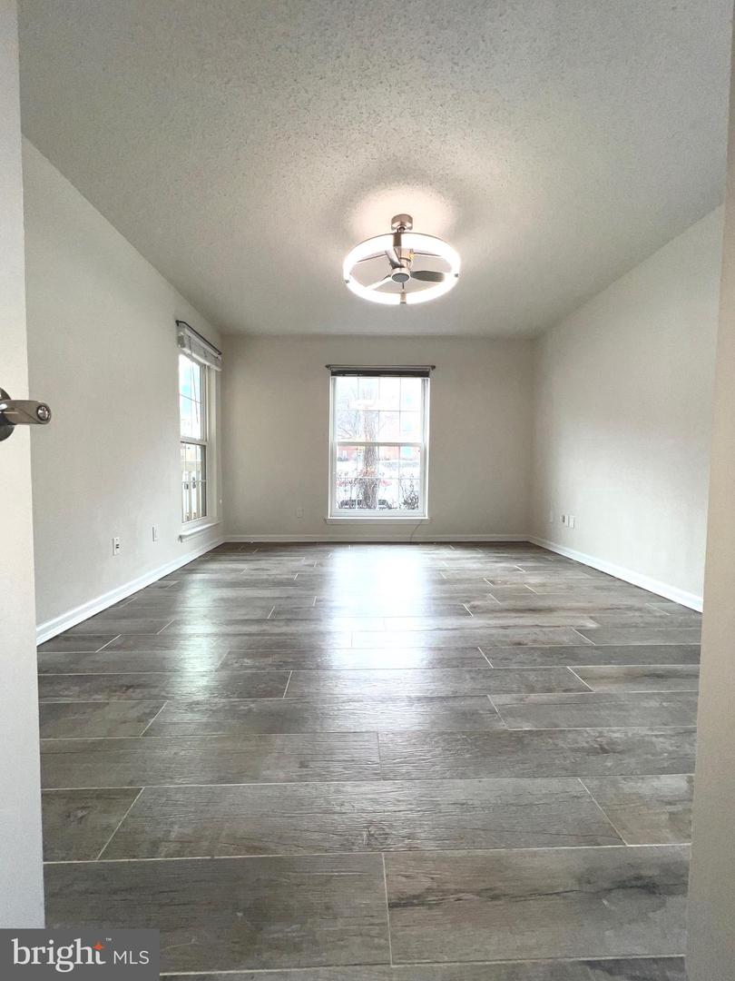 1540 LINCOLN WAY #101B, MCLEAN, Virginia 22102, 1 Bedroom Bedrooms, ,1 BathroomBathrooms,Residential,For sale,1540 LINCOLN WAY #101B,VAFX2292800 MLS # VAFX2292800