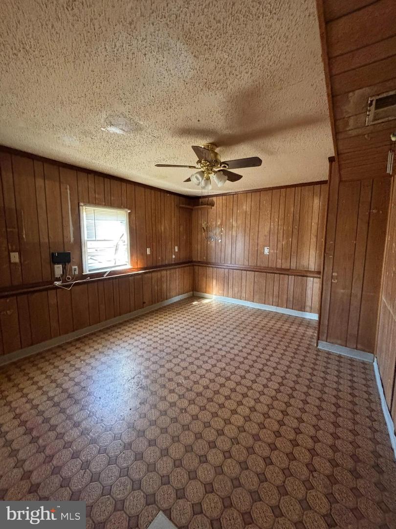 6001 MASSAPONAX DR, FREDERICKSBURG, Virginia 22407, 5 Bedrooms Bedrooms, ,2 BathroomsBathrooms,Residential,For sale,6001 MASSAPONAX DR,VASP2039568 MLS # VASP2039568