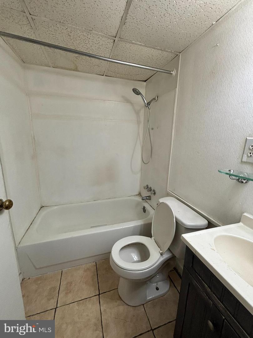 6001 MASSAPONAX DR, FREDERICKSBURG, Virginia 22407, 5 Bedrooms Bedrooms, ,2 BathroomsBathrooms,Residential,For sale,6001 MASSAPONAX DR,VASP2039568 MLS # VASP2039568