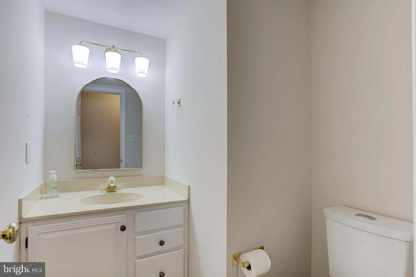 7504 MULLINGAR CT, SPRINGFIELD, Virginia 22153, 4 Bedrooms Bedrooms, ,3 BathroomsBathrooms,Residential,For sale,7504 MULLINGAR CT,VAFX2292850 MLS # VAFX2292850