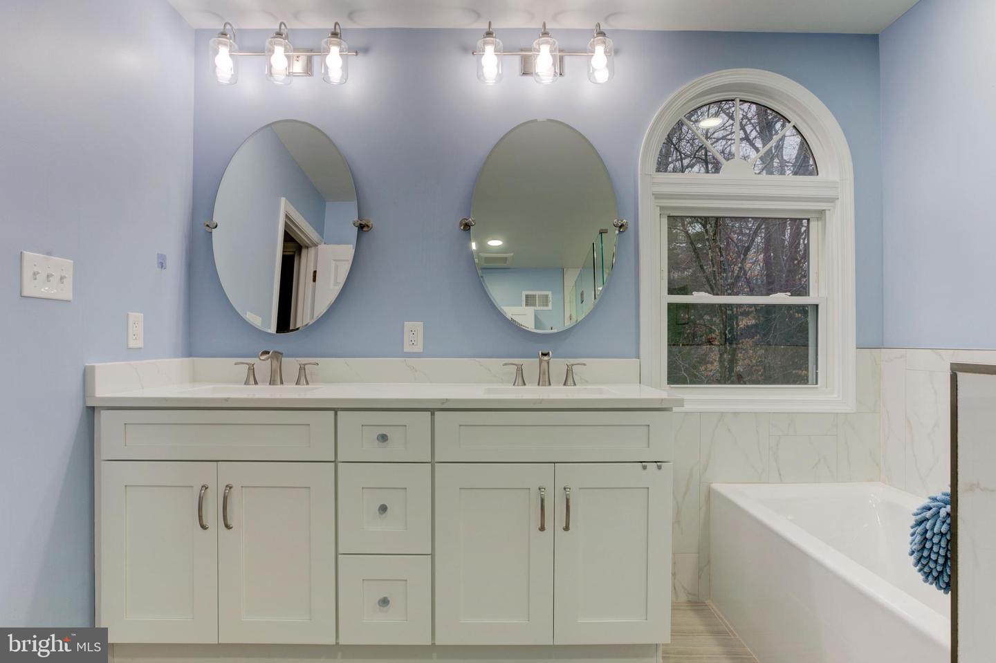 7504 MULLINGAR CT, SPRINGFIELD, Virginia 22153, 4 Bedrooms Bedrooms, ,3 BathroomsBathrooms,Residential,For sale,7504 MULLINGAR CT,VAFX2292850 MLS # VAFX2292850