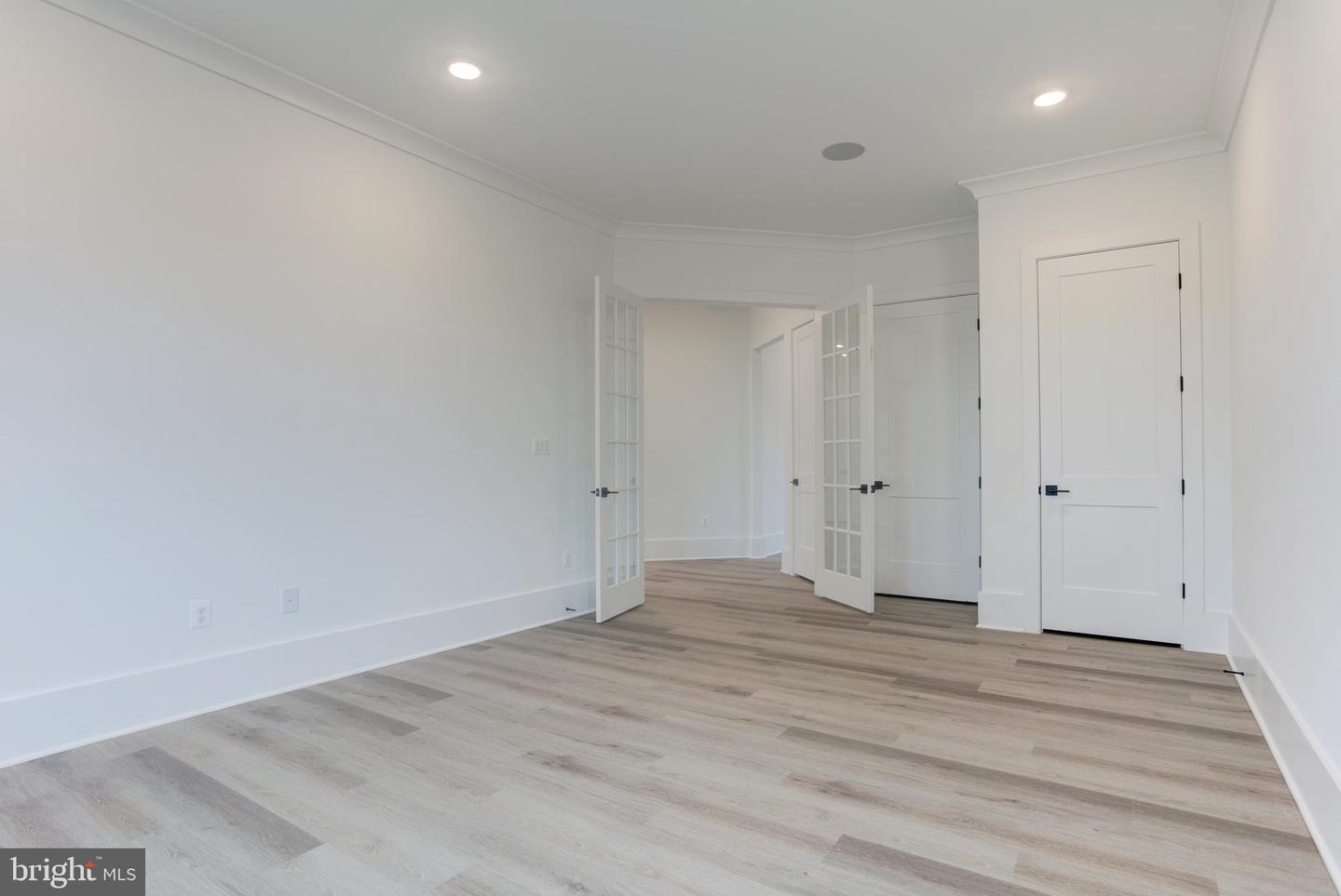 23786 INDIGO BUNTING CT, ALDIE, Virginia 20105, 5 Bedrooms Bedrooms, ,5 BathroomsBathrooms,Residential,For sale,23786 INDIGO BUNTING CT,VALO2116768 MLS # VALO2116768