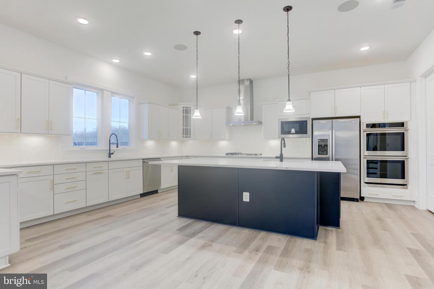 23786 INDIGO BUNTING CT, ALDIE, Virginia 20105, 5 Bedrooms Bedrooms, ,5 BathroomsBathrooms,Residential,For sale,23786 INDIGO BUNTING CT,VALO2116768 MLS # VALO2116768