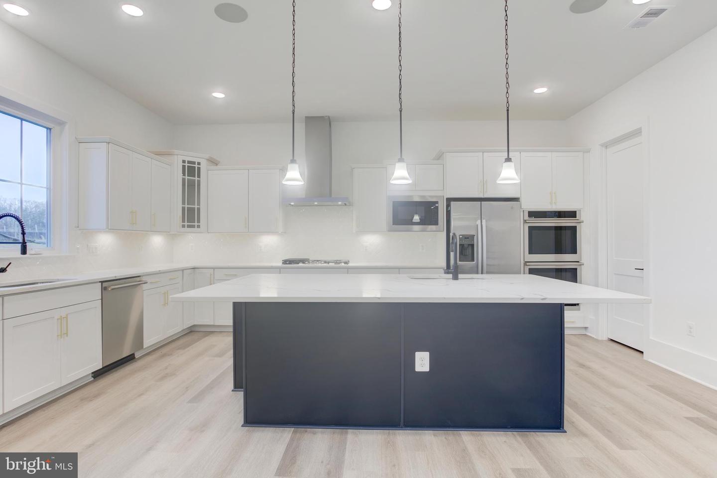 23786 INDIGO BUNTING CT, ALDIE, Virginia 20105, 5 Bedrooms Bedrooms, ,5 BathroomsBathrooms,Residential,For sale,23786 INDIGO BUNTING CT,VALO2116768 MLS # VALO2116768