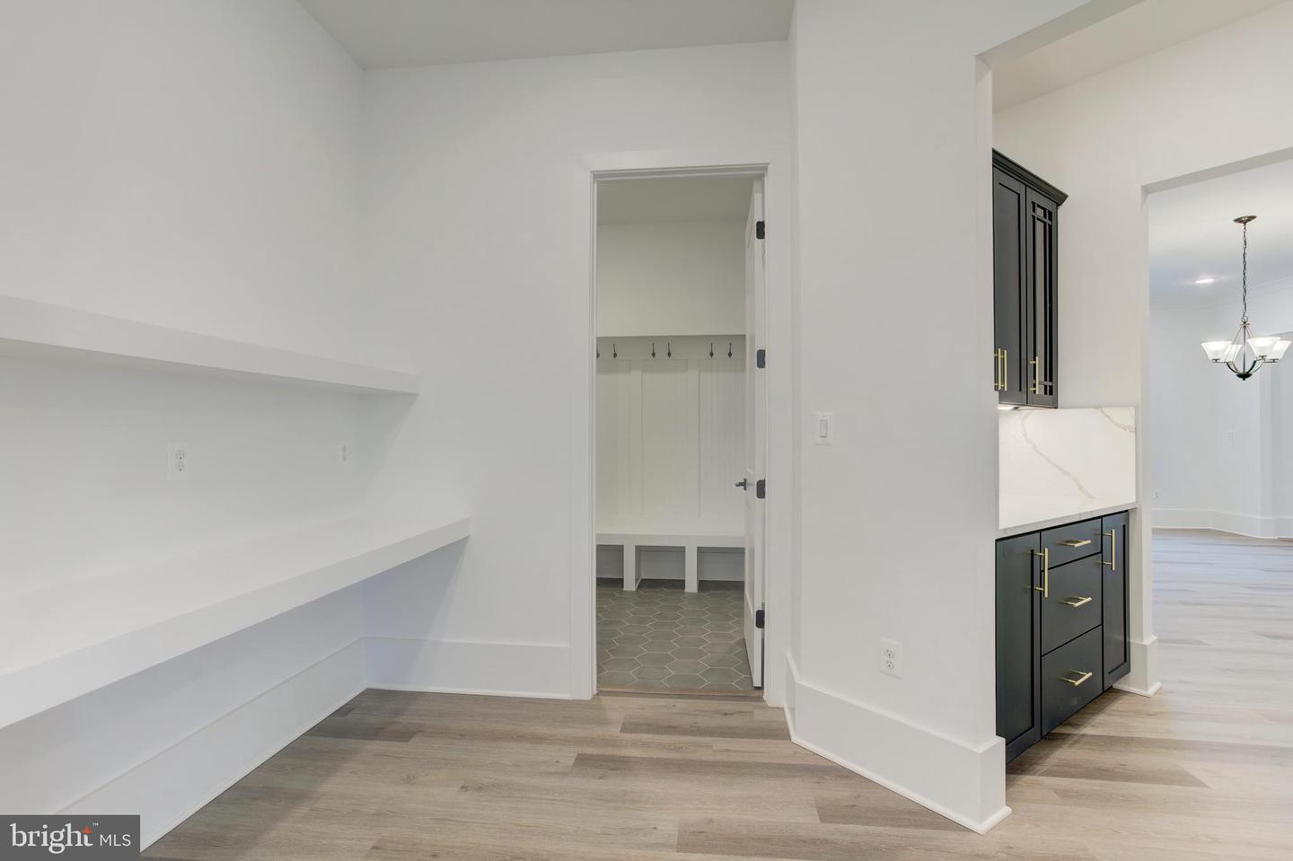 23786 INDIGO BUNTING CT, ALDIE, Virginia 20105, 5 Bedrooms Bedrooms, ,5 BathroomsBathrooms,Residential,For sale,23786 INDIGO BUNTING CT,VALO2116768 MLS # VALO2116768