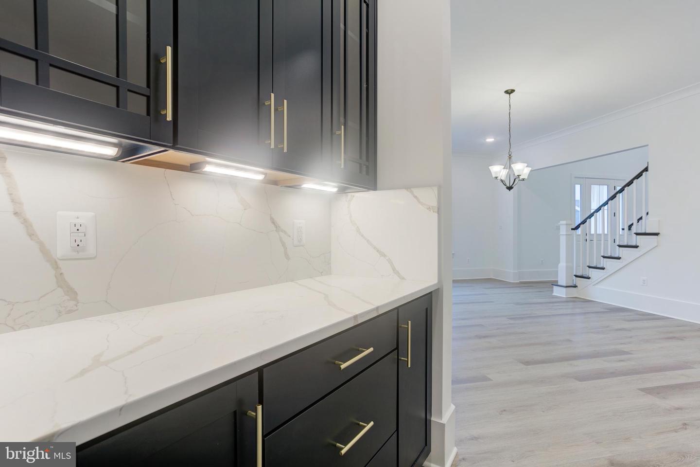 23786 INDIGO BUNTING CT, ALDIE, Virginia 20105, 5 Bedrooms Bedrooms, ,5 BathroomsBathrooms,Residential,For sale,23786 INDIGO BUNTING CT,VALO2116768 MLS # VALO2116768