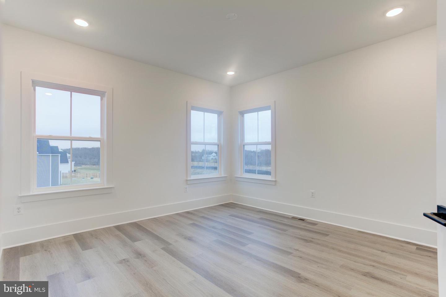 23786 INDIGO BUNTING CT, ALDIE, Virginia 20105, 5 Bedrooms Bedrooms, ,5 BathroomsBathrooms,Residential,For sale,23786 INDIGO BUNTING CT,VALO2116768 MLS # VALO2116768