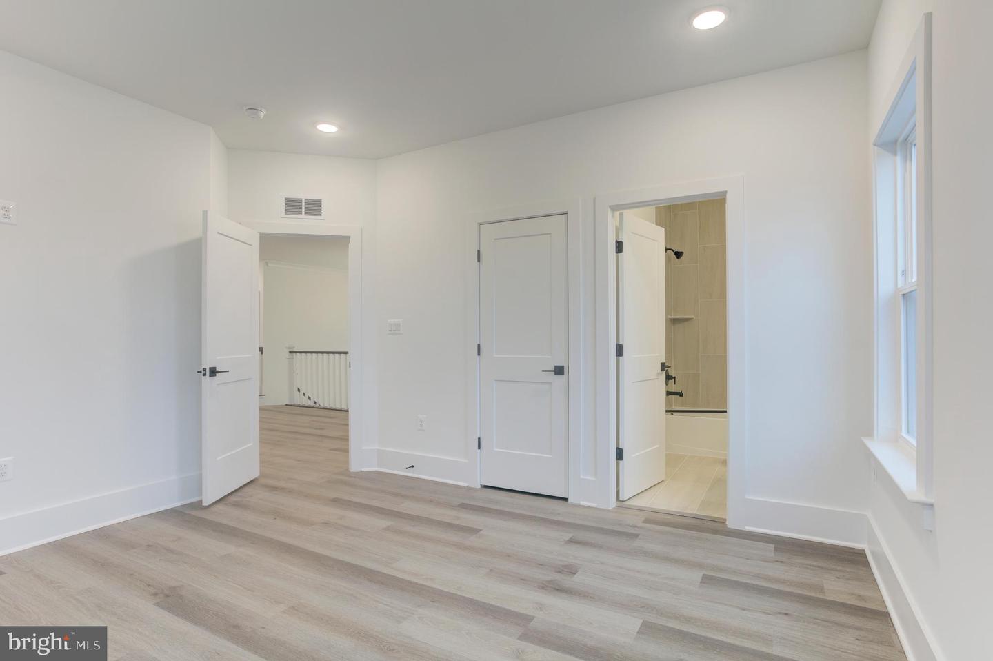 23786 INDIGO BUNTING CT, ALDIE, Virginia 20105, 5 Bedrooms Bedrooms, ,5 BathroomsBathrooms,Residential,For sale,23786 INDIGO BUNTING CT,VALO2116768 MLS # VALO2116768