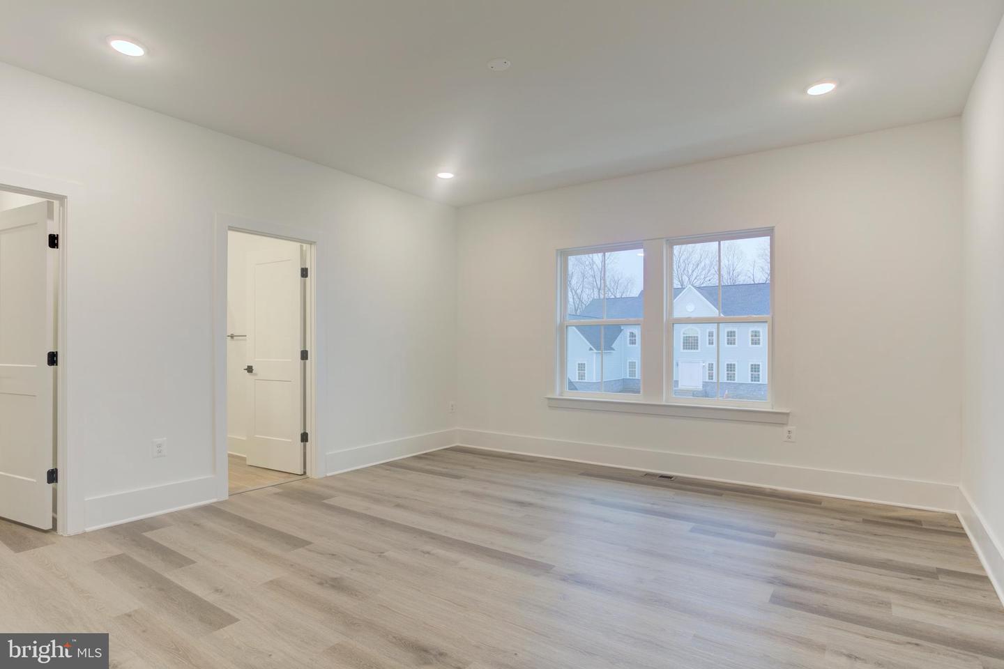 23786 INDIGO BUNTING CT, ALDIE, Virginia 20105, 5 Bedrooms Bedrooms, ,5 BathroomsBathrooms,Residential,For sale,23786 INDIGO BUNTING CT,VALO2116768 MLS # VALO2116768