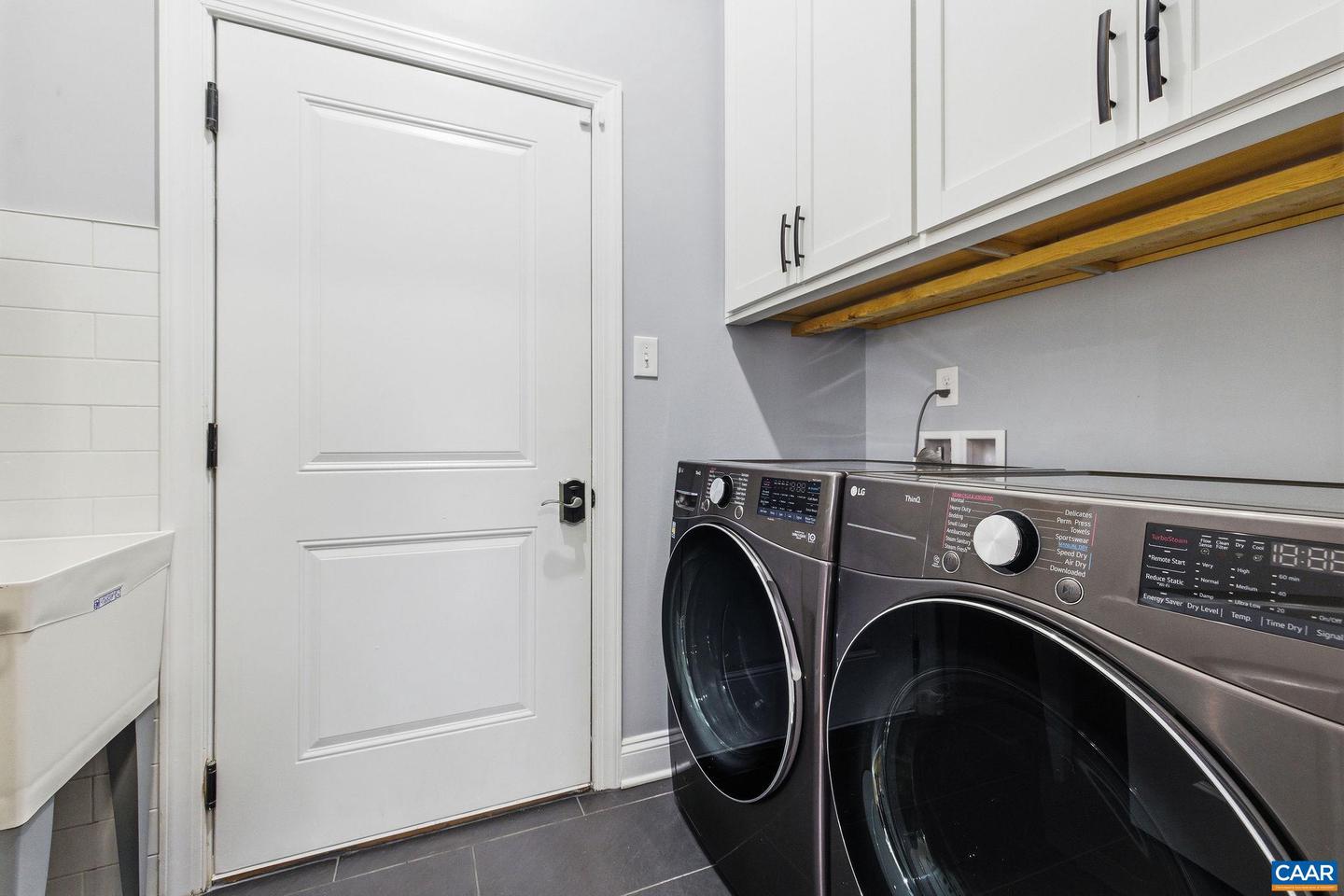 186 BLACKBERRY PL, ZION CROSSROADS, Virginia 22942, 5 Bedrooms Bedrooms, ,3 BathroomsBathrooms,Residential,For sale,186 BLACKBERRY PL,673690 MLS # 673690 186 BLACKBERRY PL, ZION CROSSROADS, Virginia 22942, 5 Bedrooms Bedrooms, ,3 BathroomsBathrooms,Residential,For sale,186 BLACKBERRY PL,673690 MLS # 673690