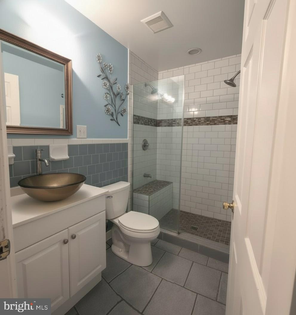 2109 S LOWELL ST, ARLINGTON, Virginia 22204, 4 Bedrooms Bedrooms, ,3 BathroomsBathrooms,Residential,For sale,2109 S LOWELL ST,VAAR2069326 MLS # VAAR2069326