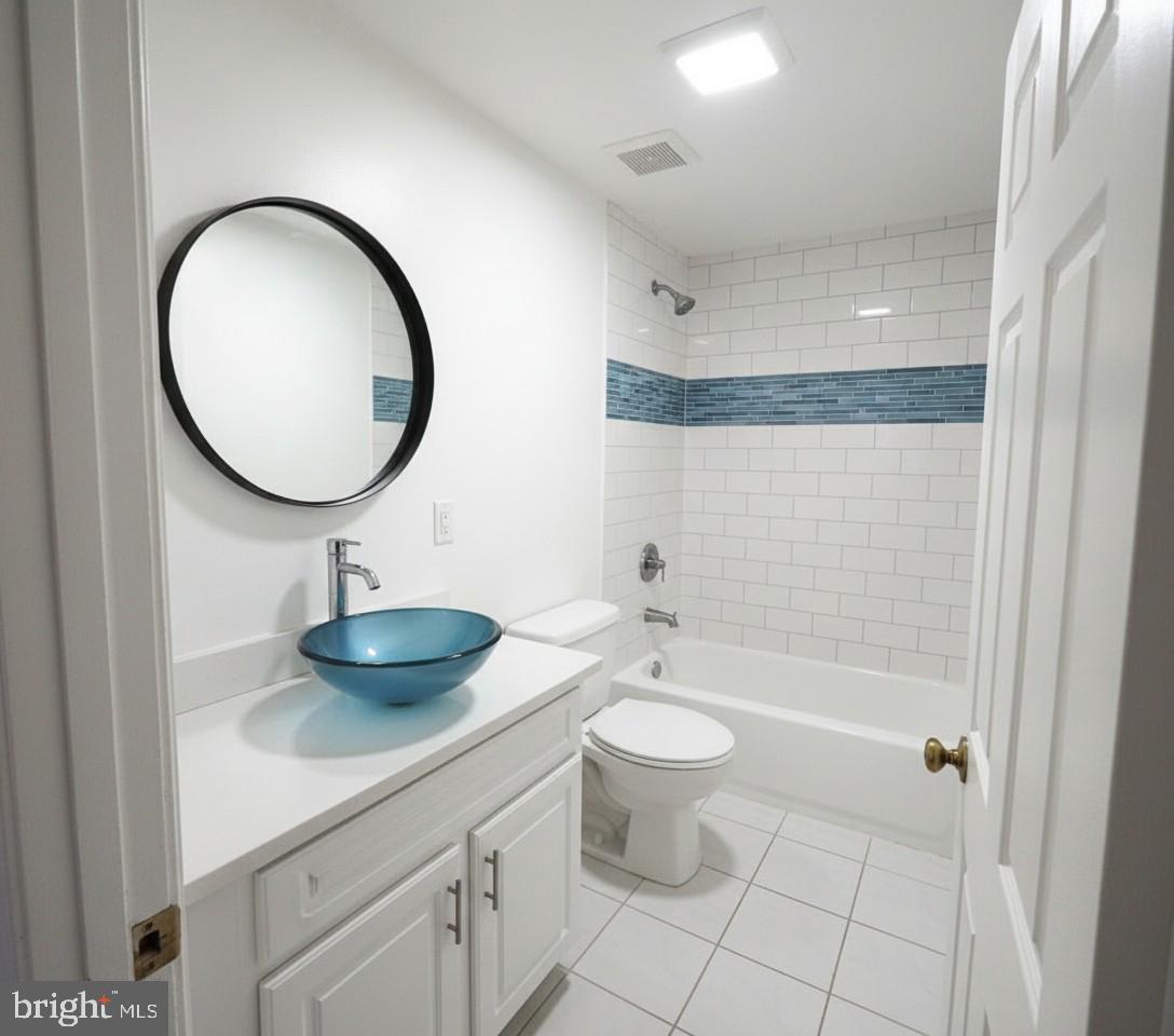 2109 S LOWELL ST, ARLINGTON, Virginia 22204, 4 Bedrooms Bedrooms, ,3 BathroomsBathrooms,Residential,For sale,2109 S LOWELL ST,VAAR2069326 MLS # VAAR2069326