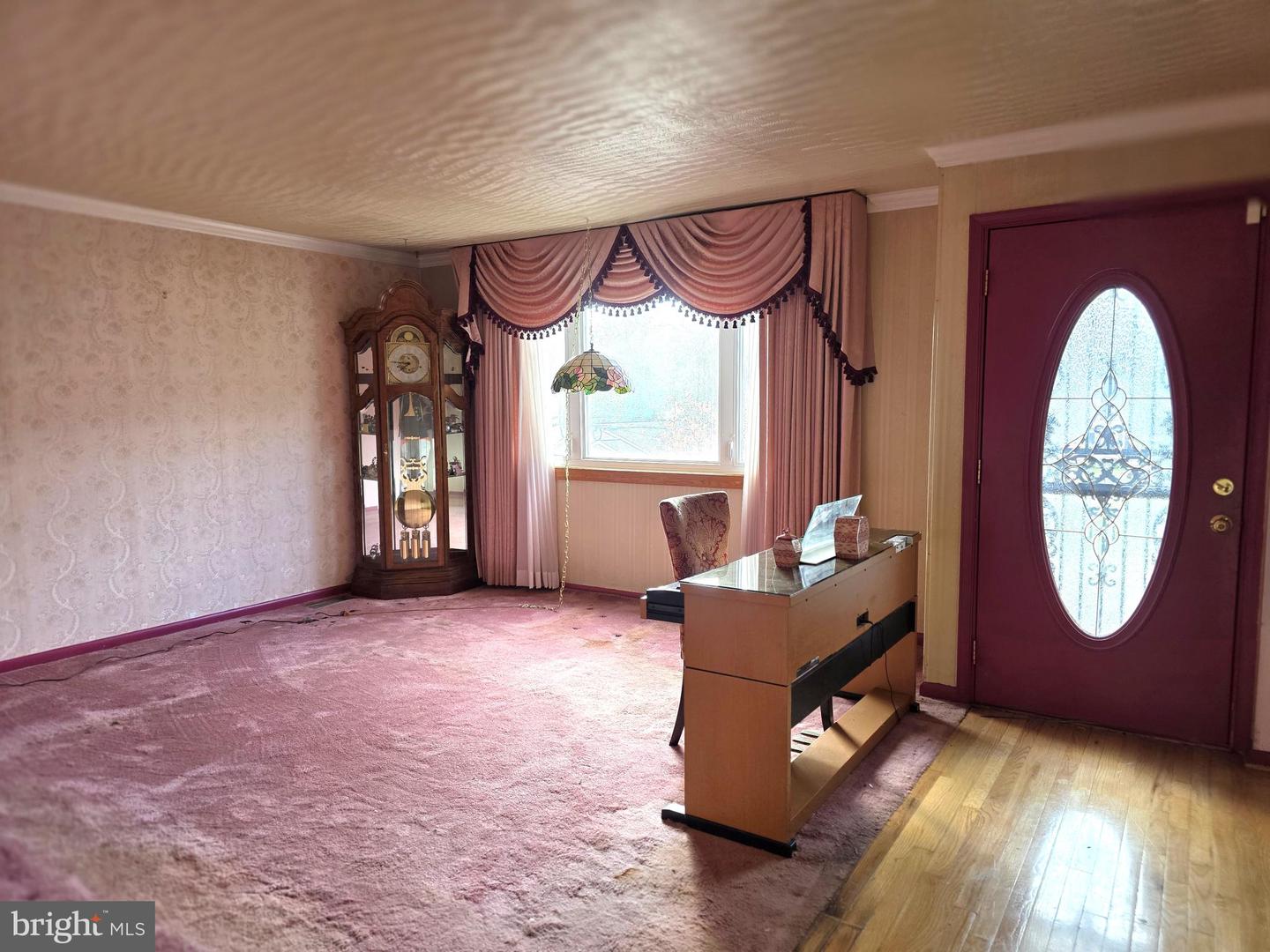 2109 S LOWELL ST, ARLINGTON, Virginia 22204, 4 Bedrooms Bedrooms, ,3 BathroomsBathrooms,Residential,For sale,2109 S LOWELL ST,VAAR2069326 MLS # VAAR2069326