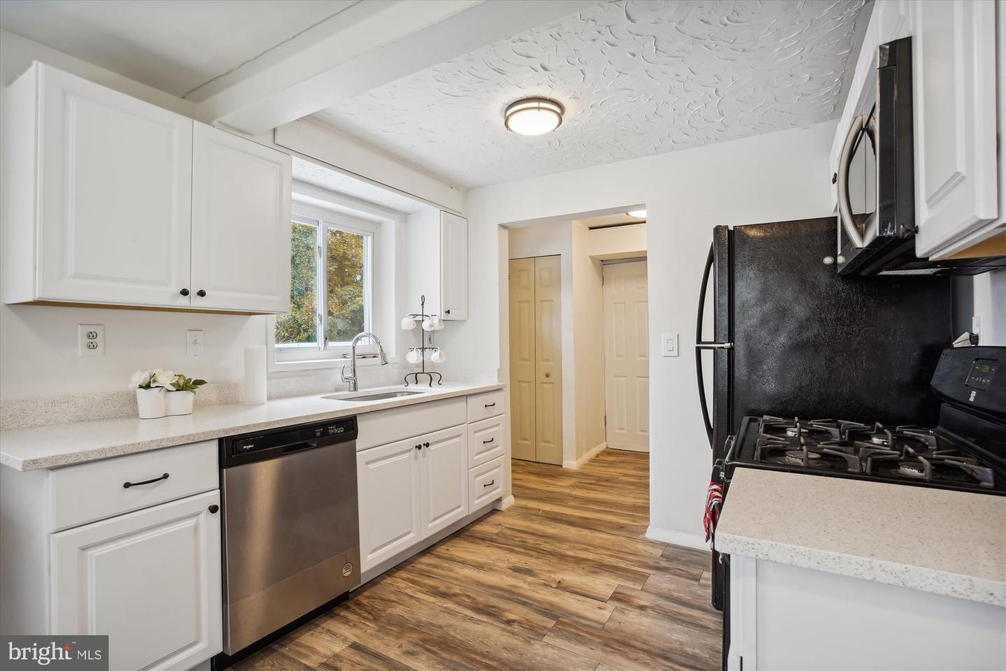 4132 LEONARD DR, FAIRFAX, Virginia 22030, 3 Bedrooms Bedrooms, ,1 BathroomBathrooms,Residential,For sale,4132 LEONARD DR,VAFC2007824 MLS # VAFC2007824