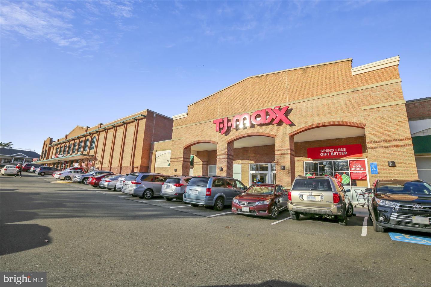 4132 LEONARD DR, FAIRFAX, Virginia 22030, 3 Bedrooms Bedrooms, ,1 BathroomBathrooms,Residential,For sale,4132 LEONARD DR,VAFC2007824 MLS # VAFC2007824