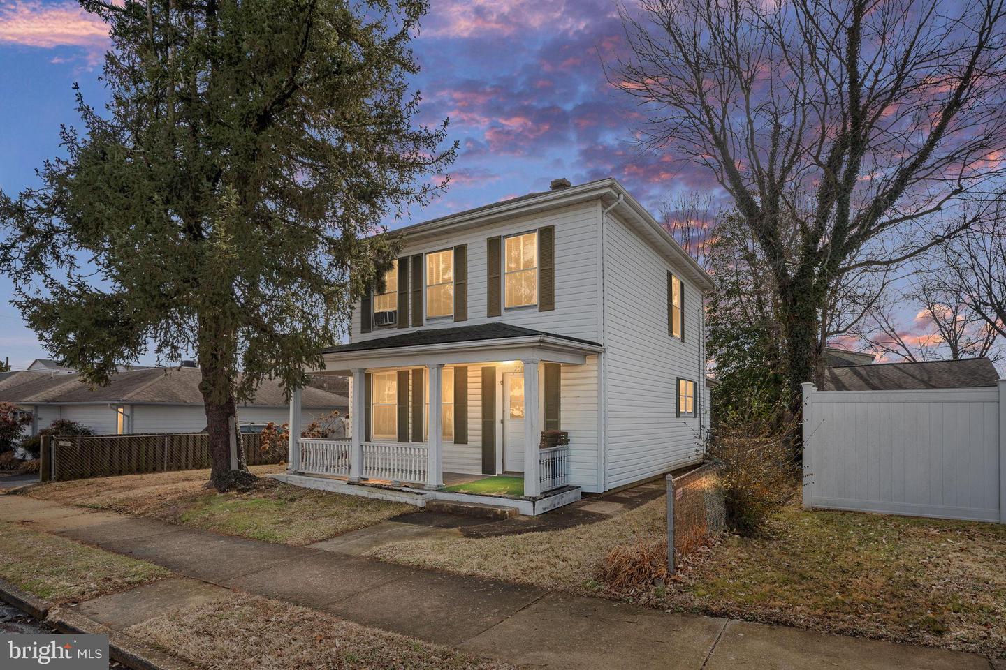 2510 CHARLES ST, FREDERICKSBURG, Virginia 22401, 2 Bedrooms Bedrooms, 3 Rooms Rooms,1 BathroomBathrooms,Residential,For sale,2510 CHARLES ST,VAFB2009722 MLS # VAFB2009722