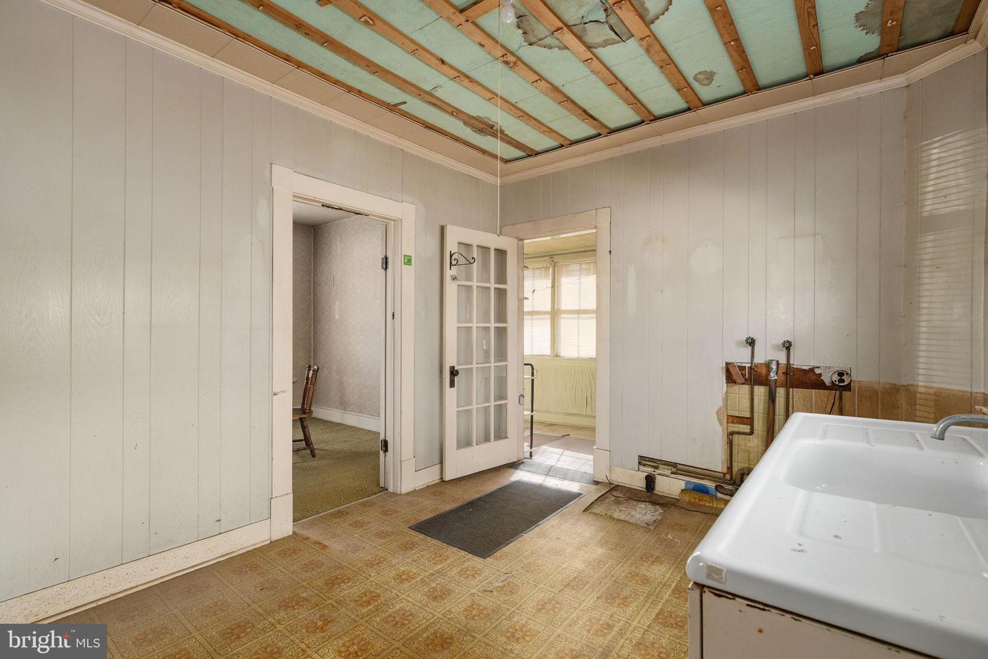 2510 CHARLES ST, FREDERICKSBURG, Virginia 22401, 2 Bedrooms Bedrooms, 3 Rooms Rooms,1 BathroomBathrooms,Residential,For sale,2510 CHARLES ST,VAFB2009722 MLS # VAFB2009722