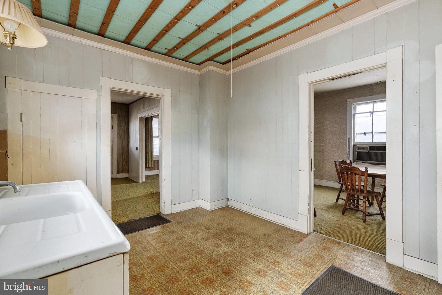 2510 CHARLES ST, FREDERICKSBURG, Virginia 22401, 2 Bedrooms Bedrooms, 3 Rooms Rooms,1 BathroomBathrooms,Residential,For sale,2510 CHARLES ST,VAFB2009722 MLS # VAFB2009722