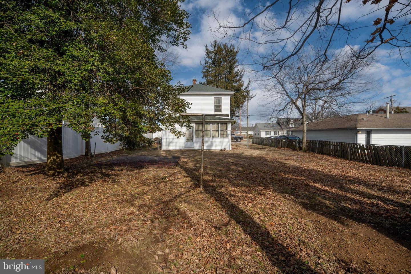 2510 CHARLES ST, FREDERICKSBURG, Virginia 22401, 2 Bedrooms Bedrooms, 3 Rooms Rooms,1 BathroomBathrooms,Residential,For sale,2510 CHARLES ST,VAFB2009722 MLS # VAFB2009722