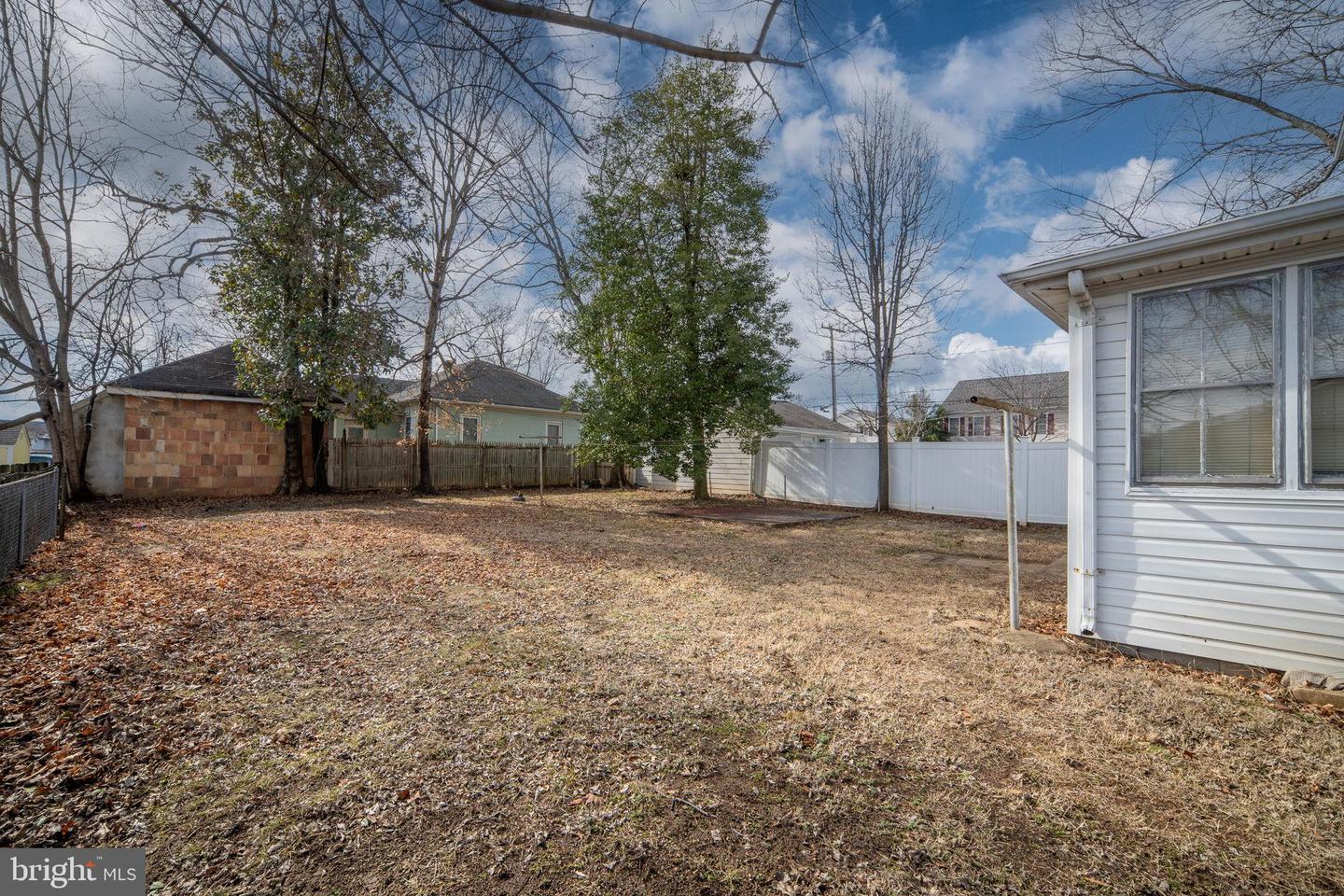 2510 CHARLES ST, FREDERICKSBURG, Virginia 22401, 2 Bedrooms Bedrooms, 3 Rooms Rooms,1 BathroomBathrooms,Residential,For sale,2510 CHARLES ST,VAFB2009722 MLS # VAFB2009722