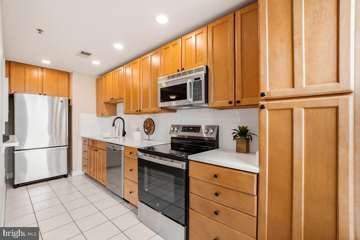 1621 T ST NW #PH02, WASHINGTON, District Of Columbia 20009, 2 Bedrooms Bedrooms, ,2 BathroomsBathrooms,Residential,For sale,1621 T ST NW #PH02,DCDC2247898 MLS # DCDC2247898