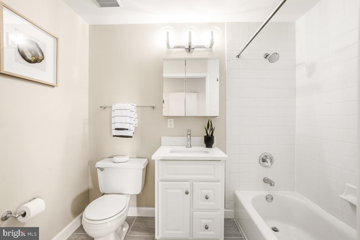 1621 T ST NW #PH02, WASHINGTON, District Of Columbia 20009, 2 Bedrooms Bedrooms, ,2 BathroomsBathrooms,Residential,For sale,1621 T ST NW #PH02,DCDC2247898 MLS # DCDC2247898