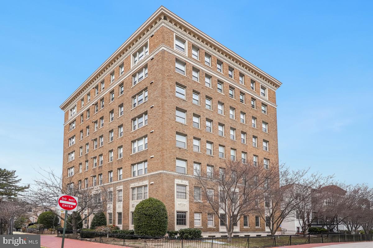 1621 T ST NW #PH02, WASHINGTON, District Of Columbia 20009, 2 Bedrooms Bedrooms, ,2 BathroomsBathrooms,Residential,For sale,1621 T ST NW #PH02,DCDC2247898 MLS # DCDC2247898