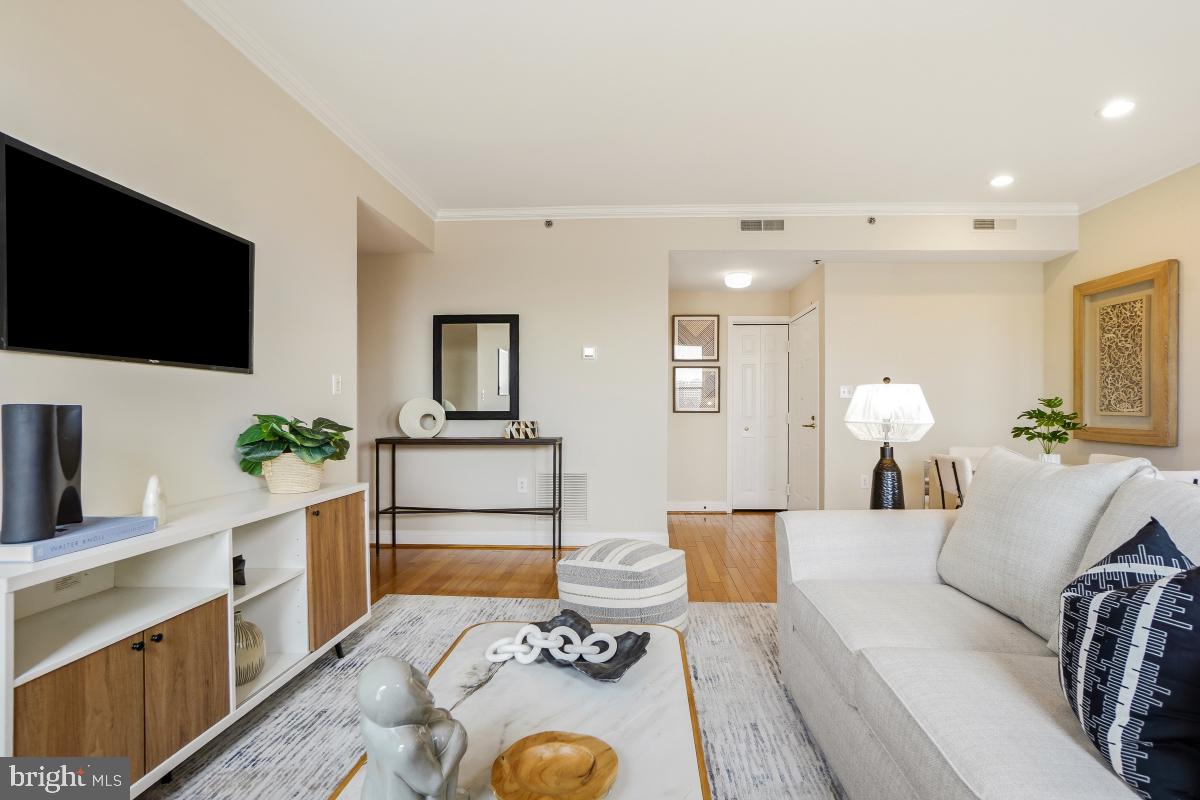 1621 T ST NW #PH02, WASHINGTON, District Of Columbia 20009, 2 Bedrooms Bedrooms, ,2 BathroomsBathrooms,Residential,For sale,1621 T ST NW #PH02,DCDC2247898 MLS # DCDC2247898