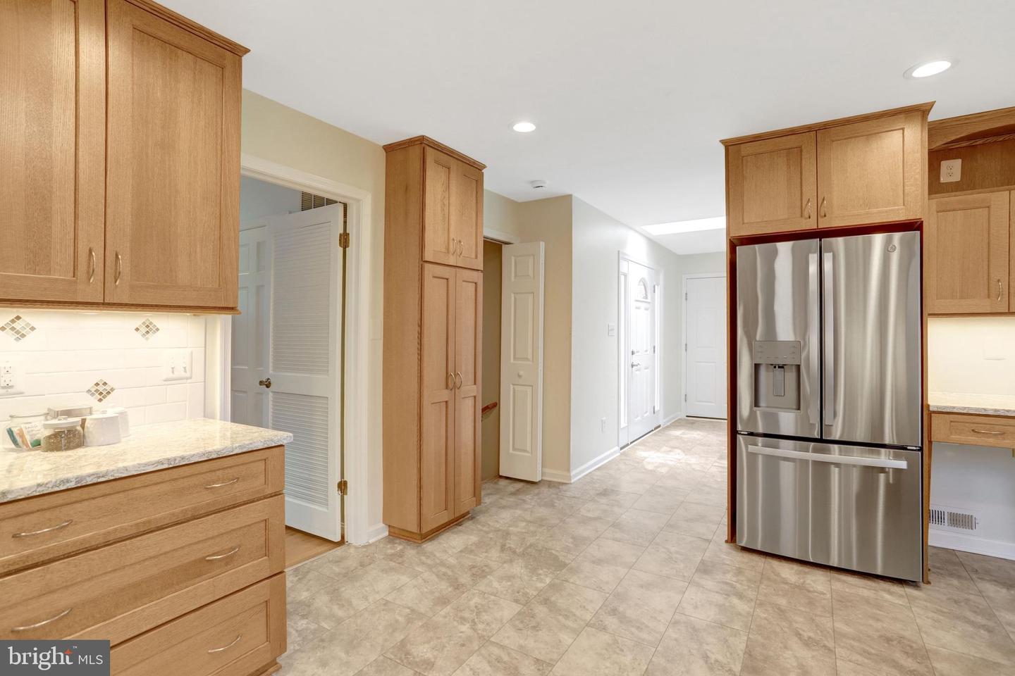 8816 VICTORIA RD, SPRINGFIELD, Virginia 22151, 4 Bedrooms Bedrooms, ,2 BathroomsBathrooms,Residential,For sale,8816 VICTORIA RD,VAFX2292896 MLS # VAFX2292896