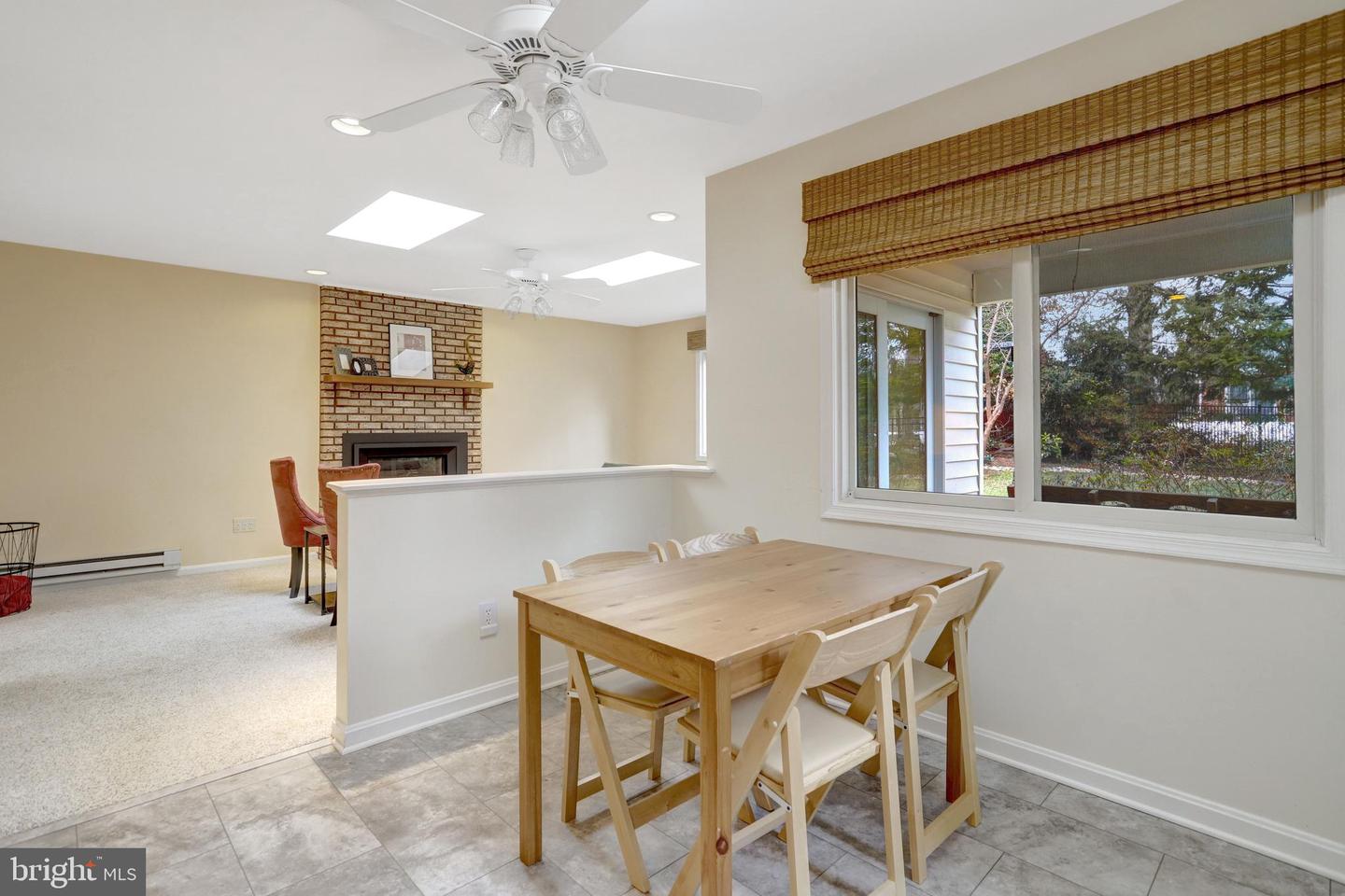 8816 VICTORIA RD, SPRINGFIELD, Virginia 22151, 4 Bedrooms Bedrooms, ,2 BathroomsBathrooms,Residential,For sale,8816 VICTORIA RD,VAFX2292896 MLS # VAFX2292896