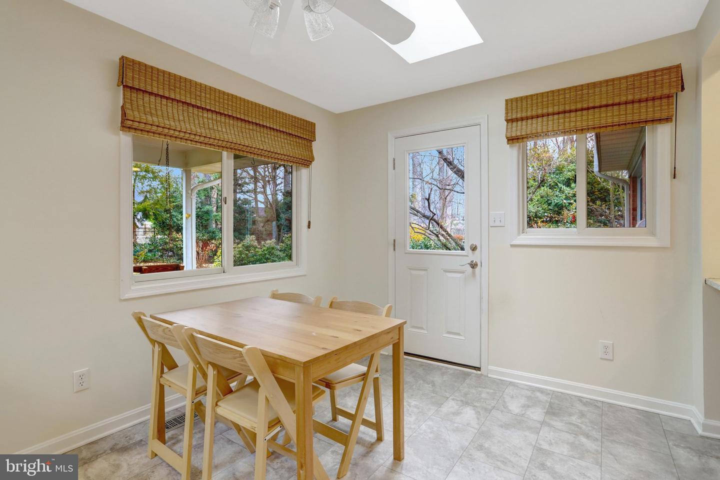 8816 VICTORIA RD, SPRINGFIELD, Virginia 22151, 4 Bedrooms Bedrooms, ,2 BathroomsBathrooms,Residential,For sale,8816 VICTORIA RD,VAFX2292896 MLS # VAFX2292896