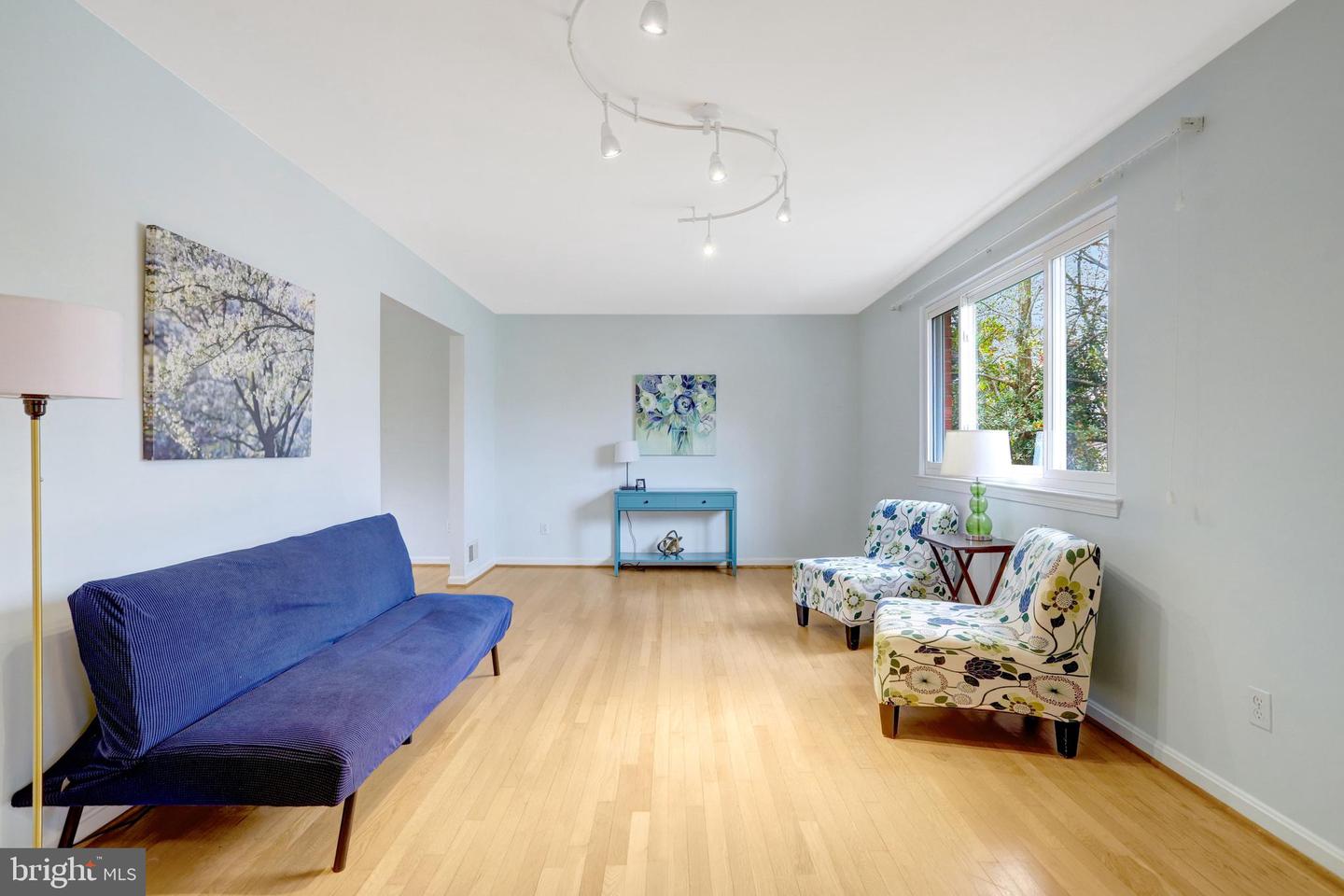 8816 VICTORIA RD, SPRINGFIELD, Virginia 22151, 4 Bedrooms Bedrooms, ,2 BathroomsBathrooms,Residential,For sale,8816 VICTORIA RD,VAFX2292896 MLS # VAFX2292896