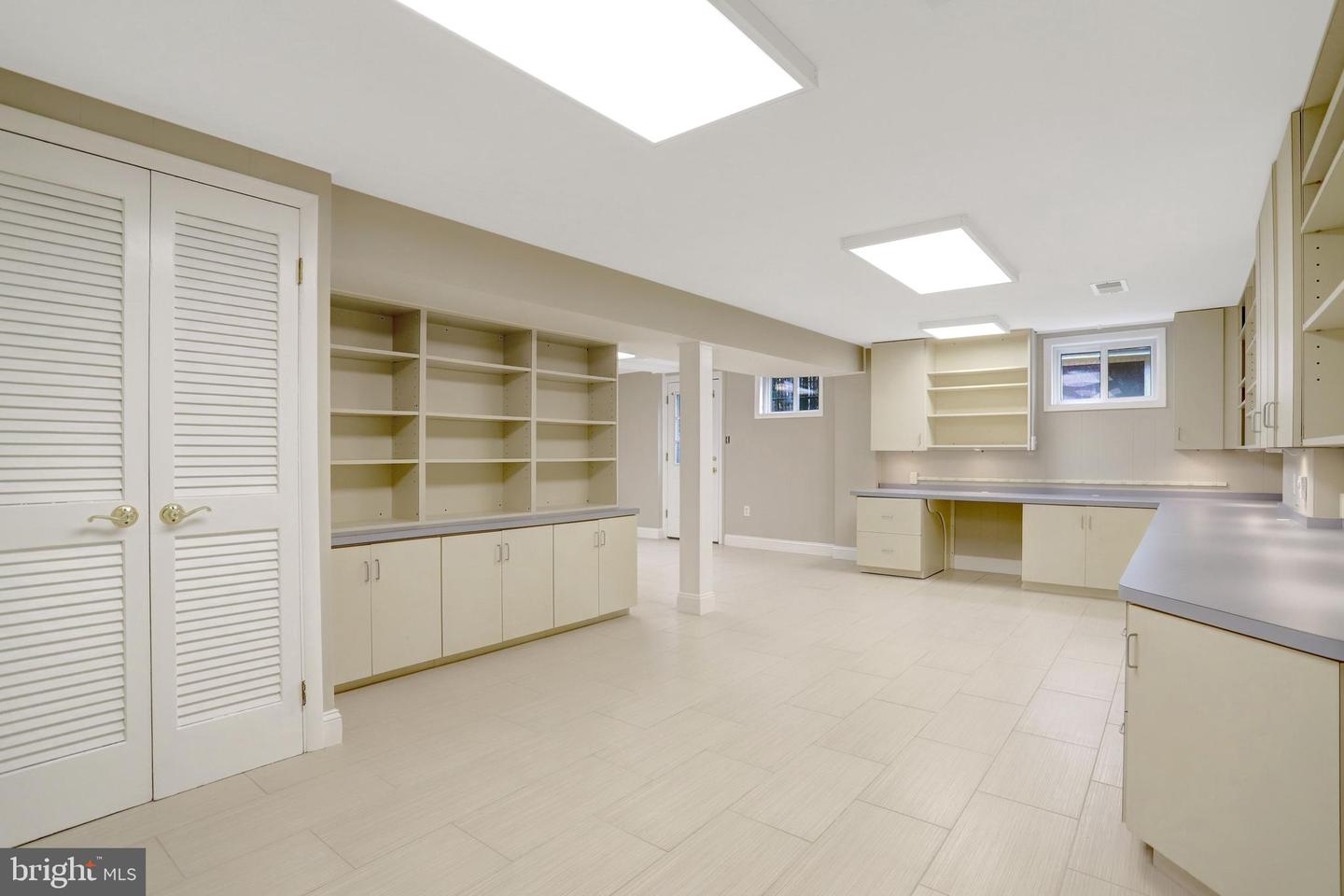 8816 VICTORIA RD, SPRINGFIELD, Virginia 22151, 4 Bedrooms Bedrooms, ,2 BathroomsBathrooms,Residential,For sale,8816 VICTORIA RD,VAFX2292896 MLS # VAFX2292896